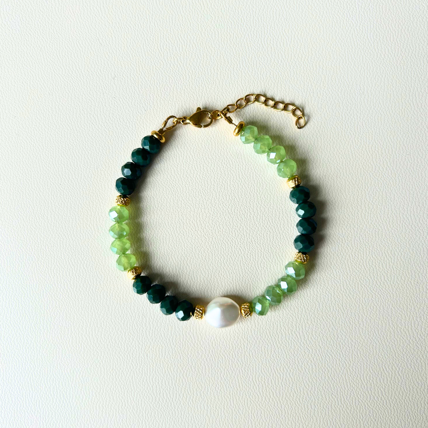 Bracelet Anémia • perles irisées et nacrées
