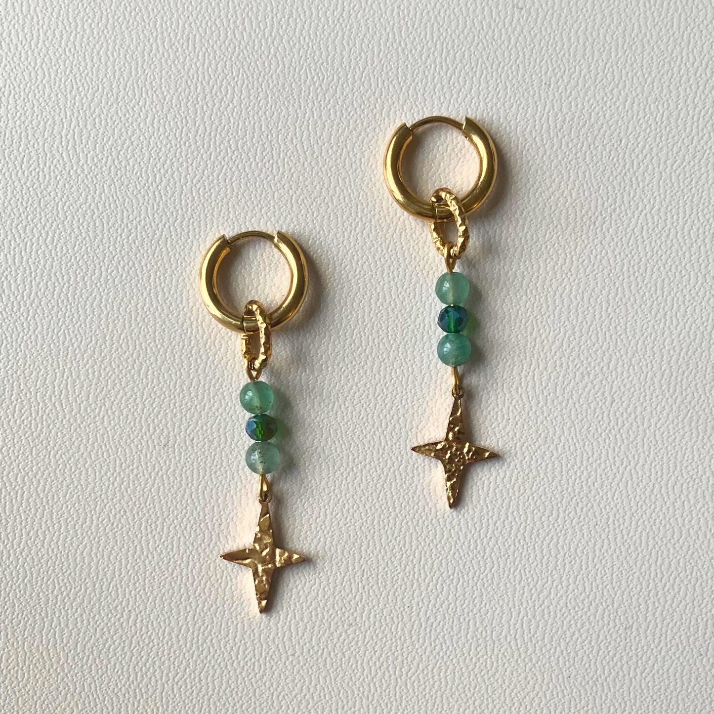 Créoles Lyra • charm étoile martelée