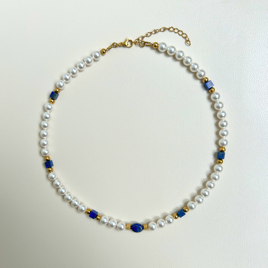 Collier Althéa • perles nacrées et lapis lazuli