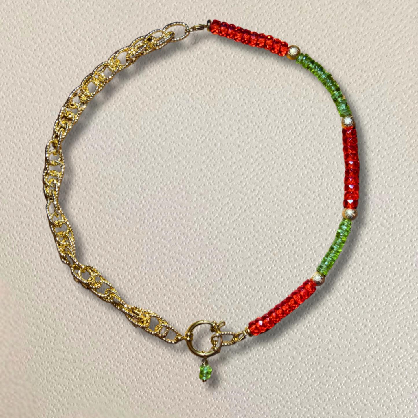 Collier Catalia avec péridot ♢ laiton plaqué or