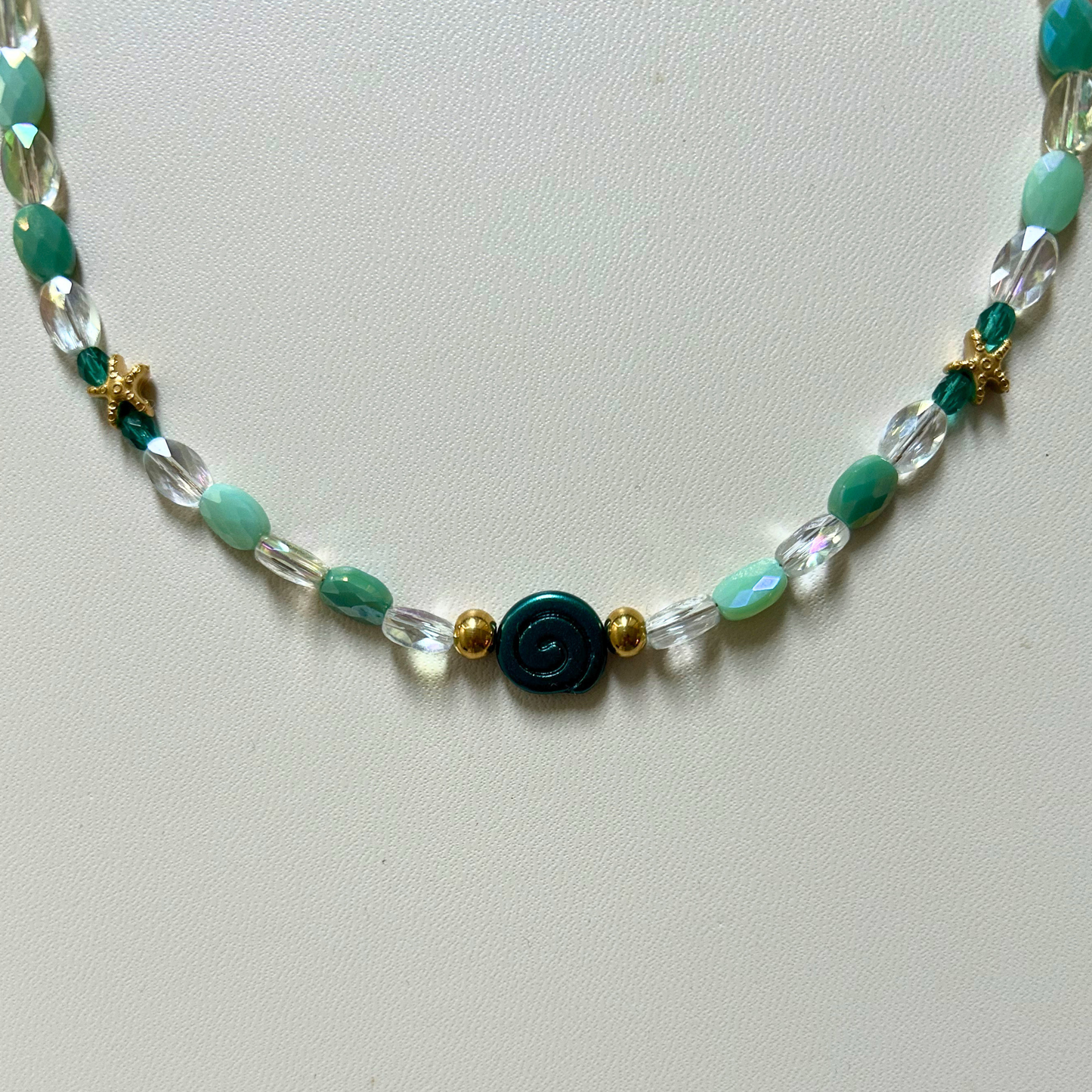 Collier irisé Lucélia • Oeil de Sainte Lucie