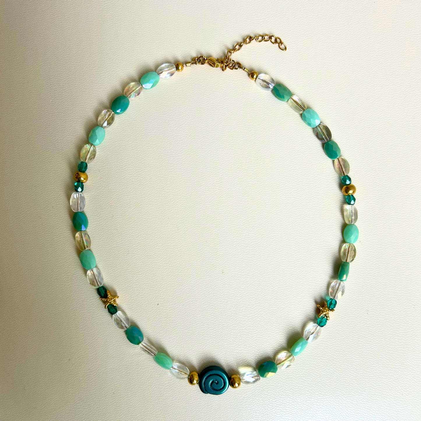 Collier irisé Lucélia • Oeil de Sainte Lucie