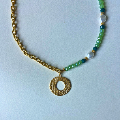 Collier asymétrique Mélis • Perles irisées et nacrées